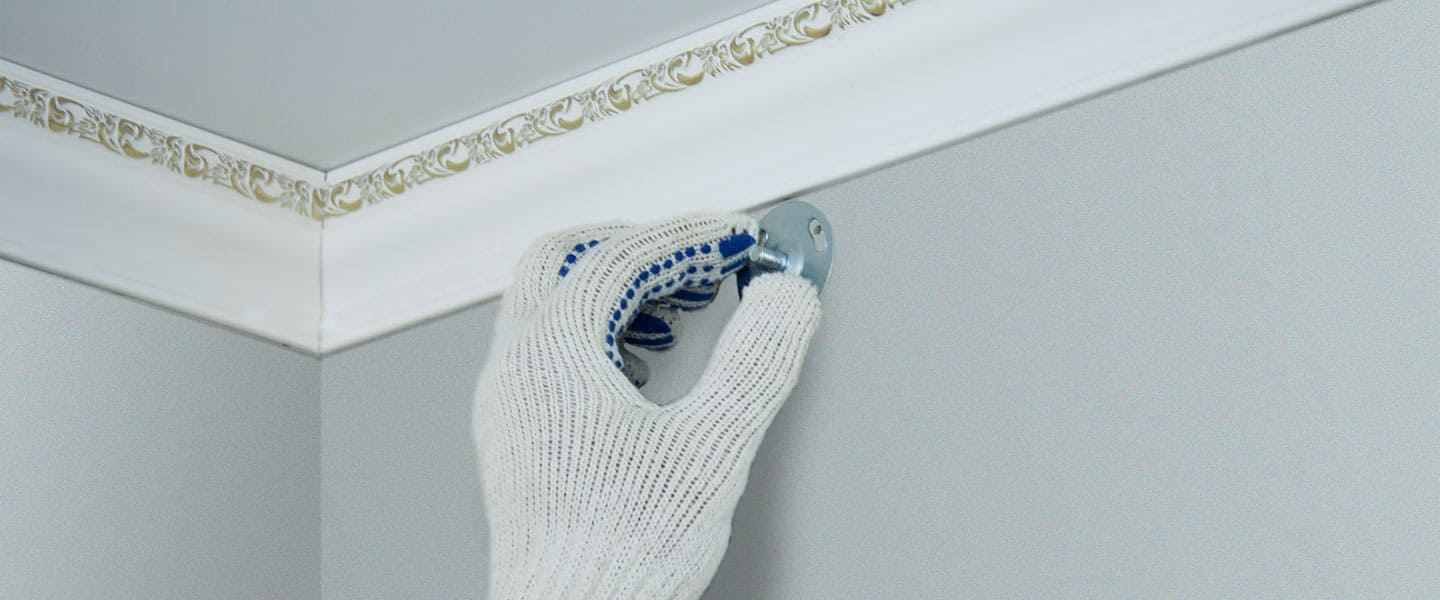 Cómo colocar molduras decorativas en las paredes - Bricopared